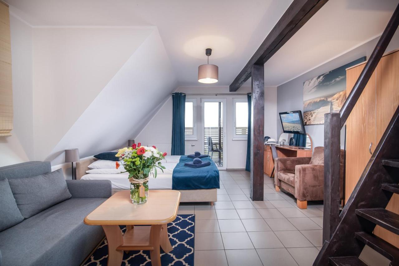 Hotel Male Morze Chałupy Esterno foto